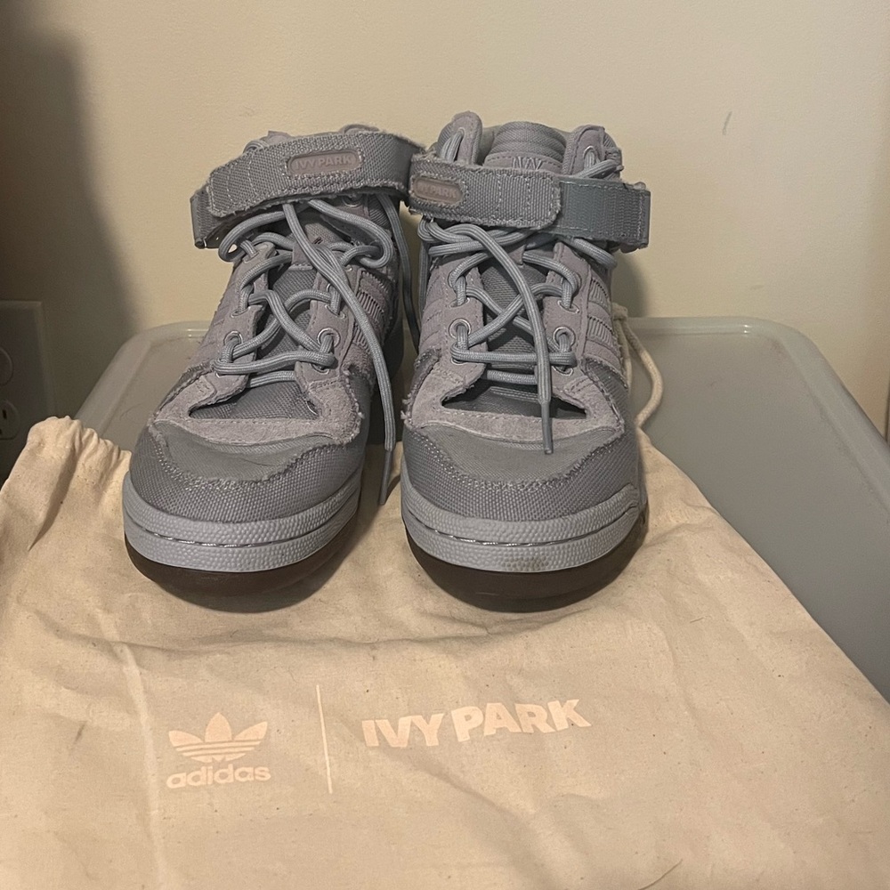 Beyoncé Adidas Ivy Park x Forum Mid 'Rodeo